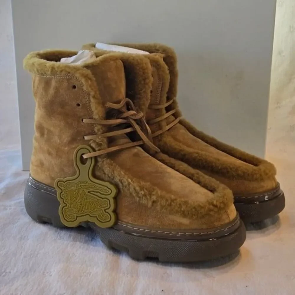NIB Burberry Shearling-Trim Suede Creeper Boots Manilla/Amber Yellow Size 40